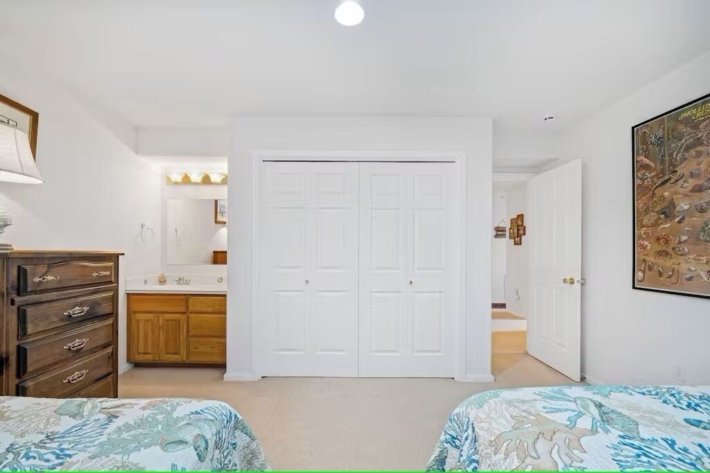 Photo of Bedroom in Rockaway Beach