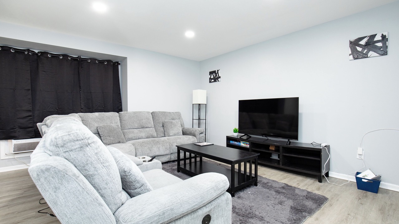 Photo of Livingroom in Orange