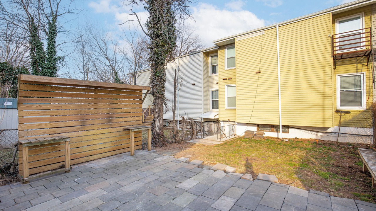 Photo of Patio Balcony in Orange