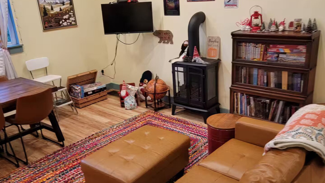 Photo of Livingroom in Bolton