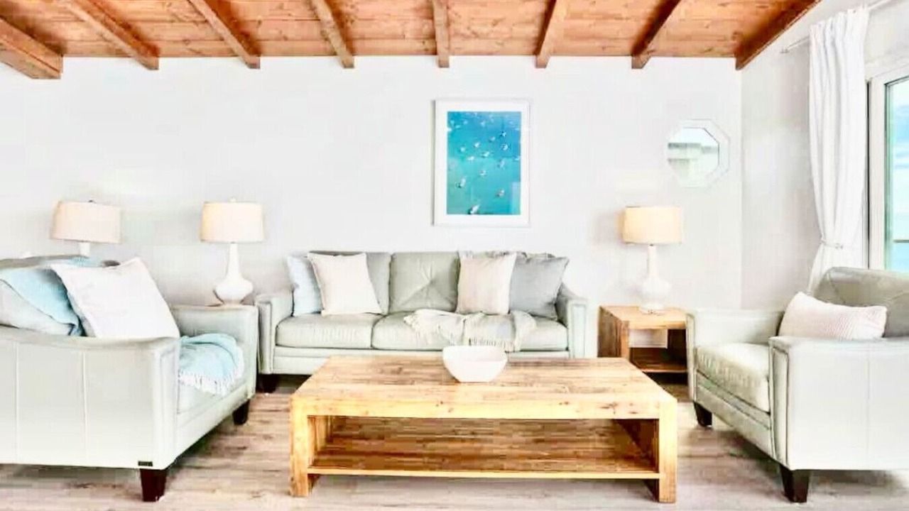 Photo of Livingroom in South Oceanside
