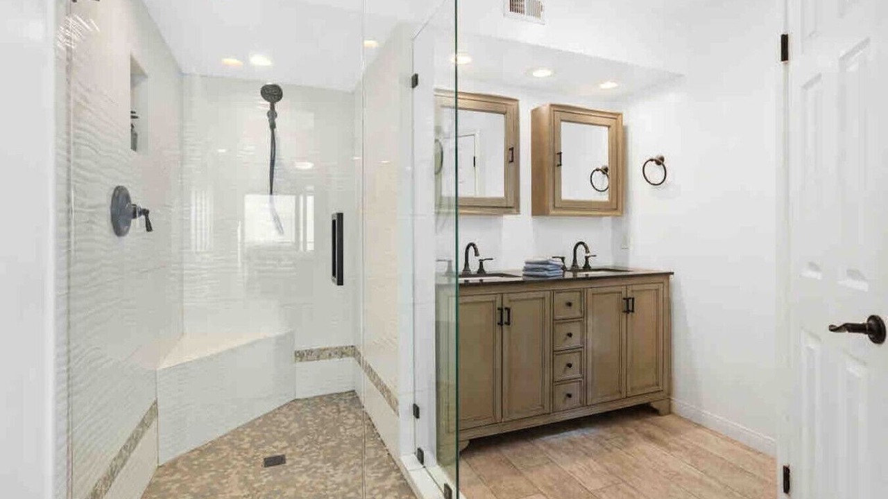Photo of Bathroom in South Oceanside
