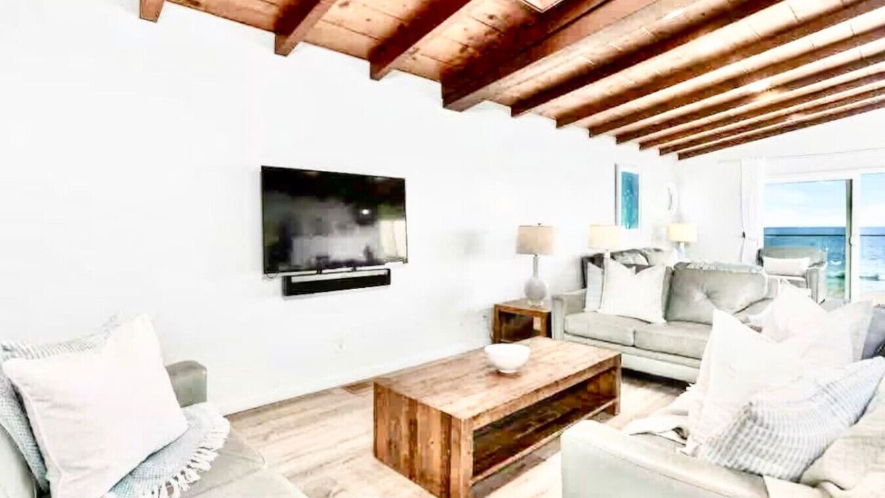 Photo of Livingroom in South Oceanside