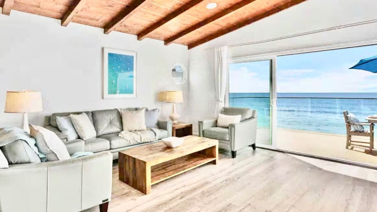 Photo of Livingroom in South Oceanside