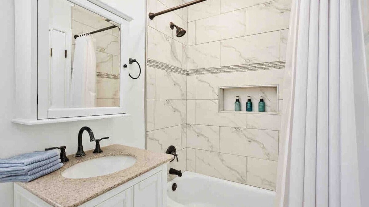 Photo of Bathroom in South Oceanside