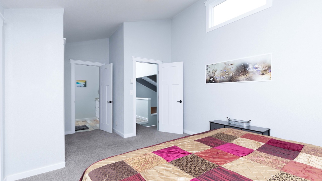 Photo of Bedroom in Agate Beach