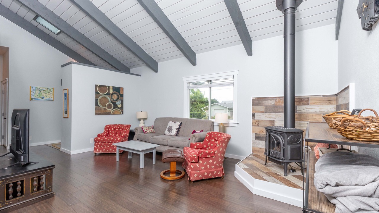 Photo of Livingroom in Agate Beach