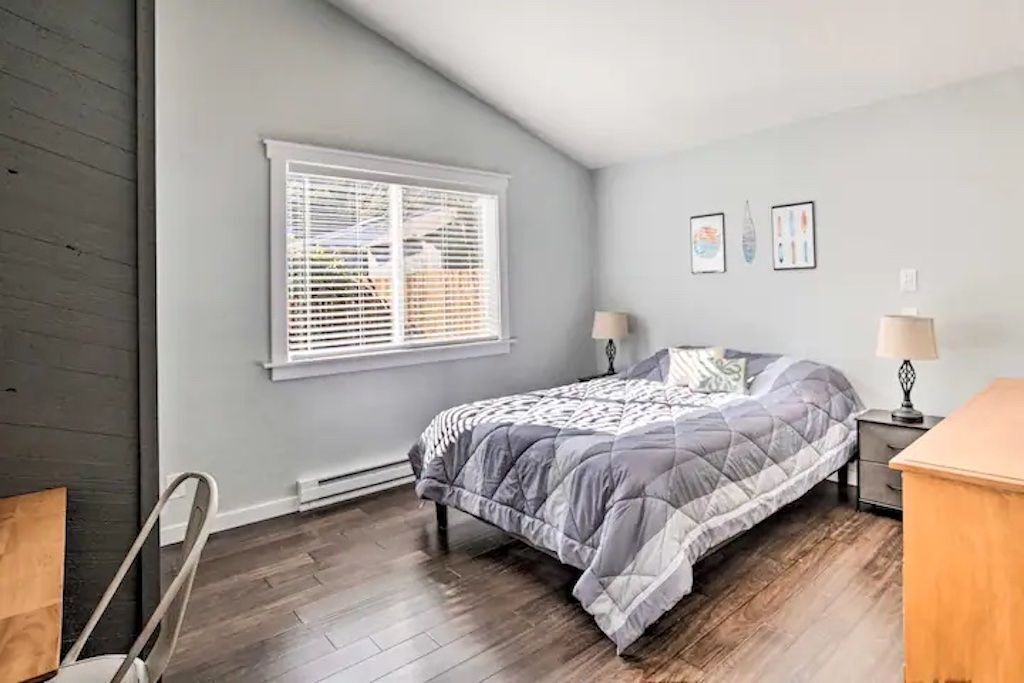Photo of Bedroom in Agate Beach