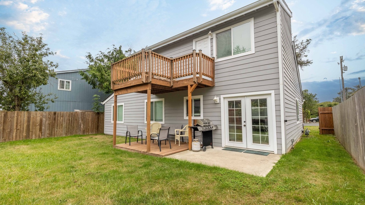 Photo of Patio Balcony in Agate Beach