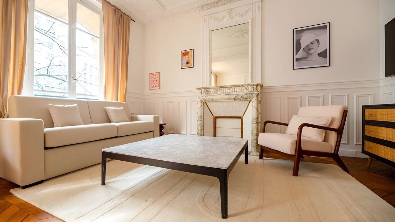 Photo of Livingroom in Quartier de l'Ecole-Militaire