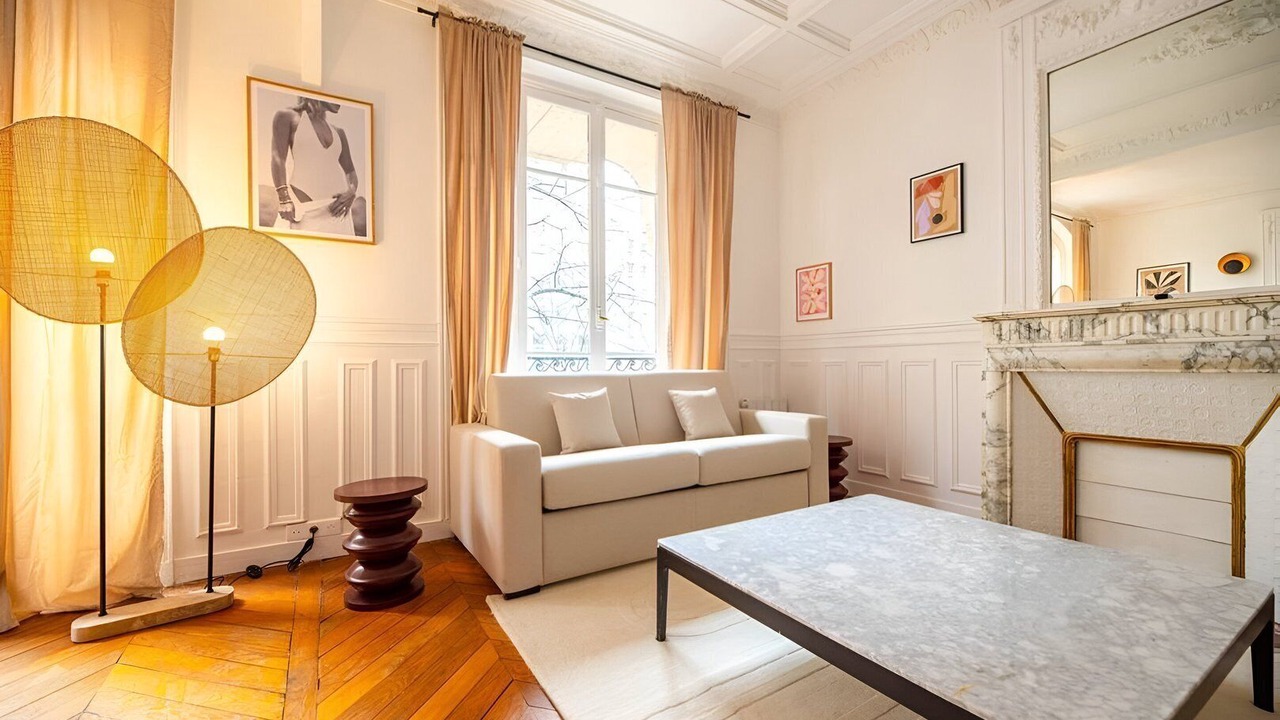 Photo of Livingroom in Quartier de l'Ecole-Militaire