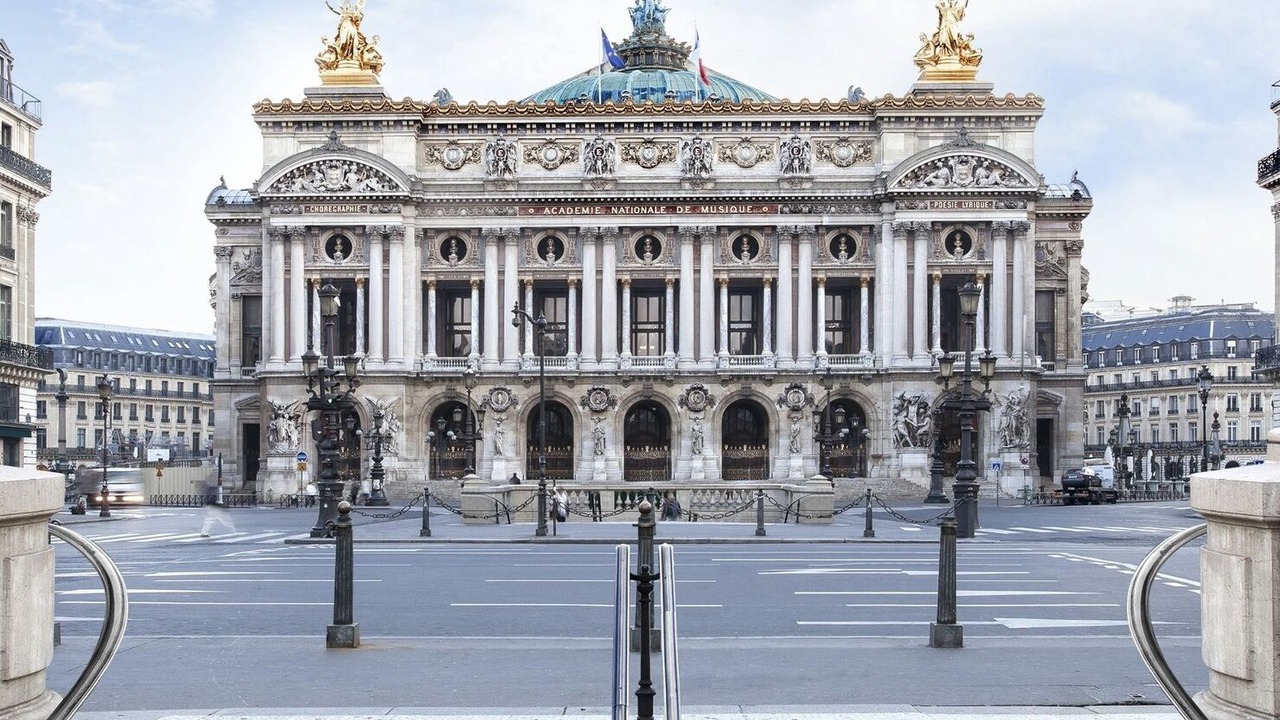 Photo of Others in Quartier de l'Ecole-Militaire