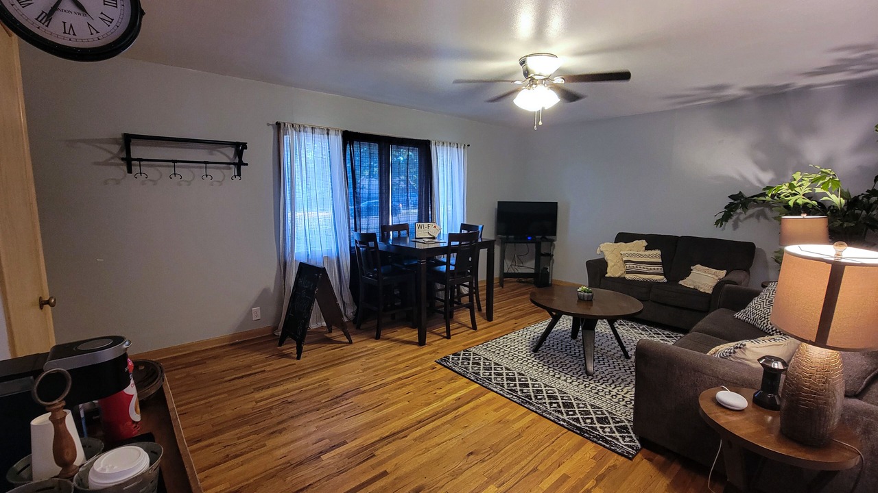 Photo of Livingroom in Hutchinson