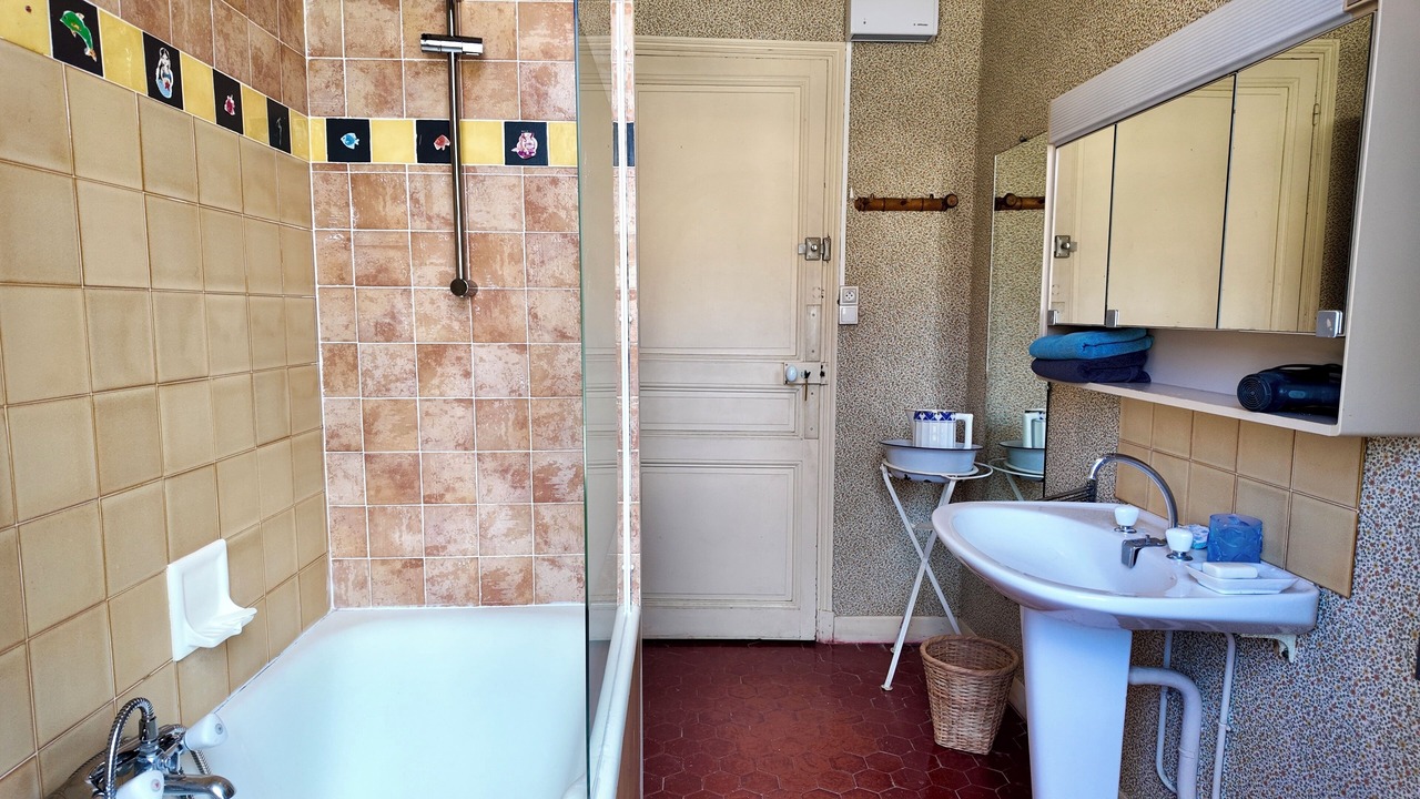 Photo of Bathroom in Falicon