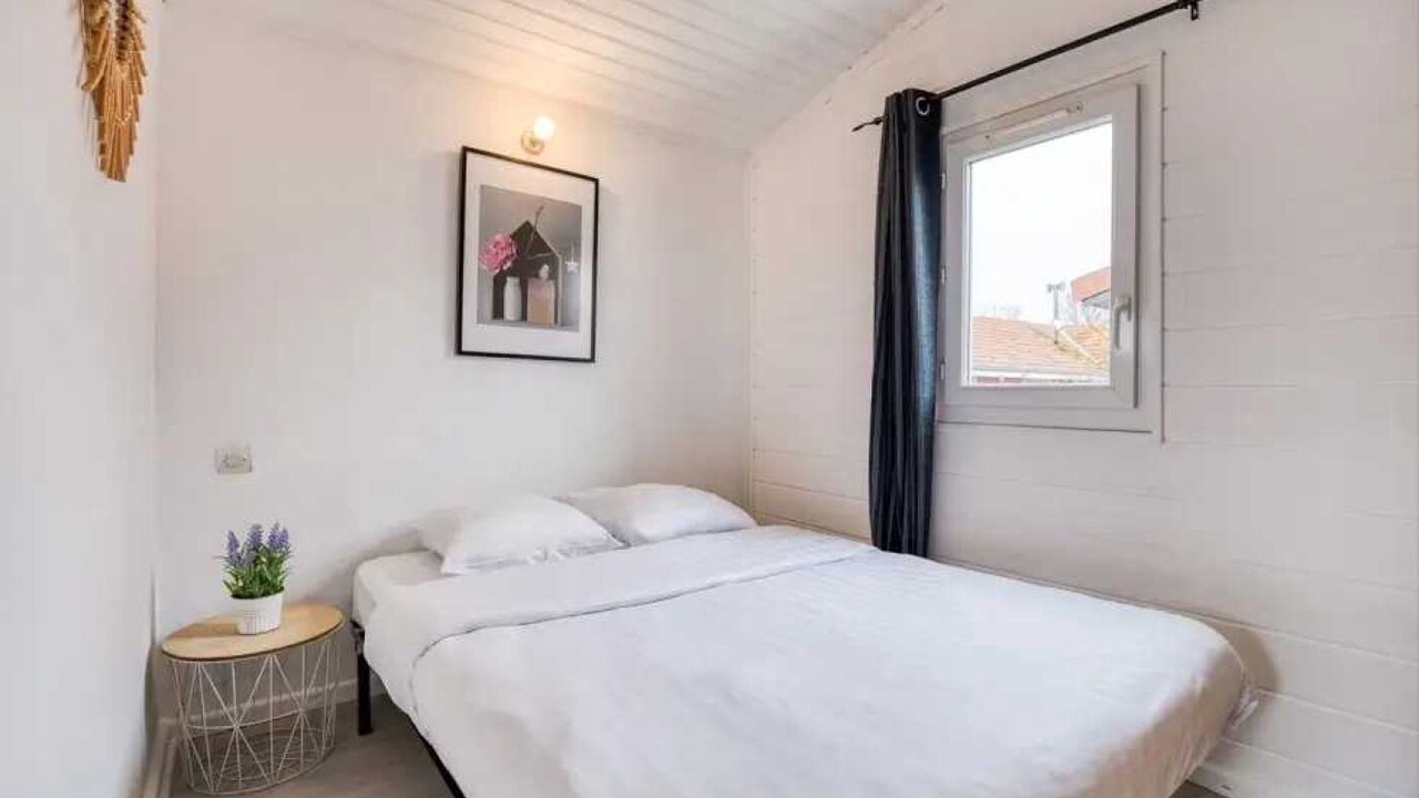 Photo of Bedroom in Signy-lAbbaye