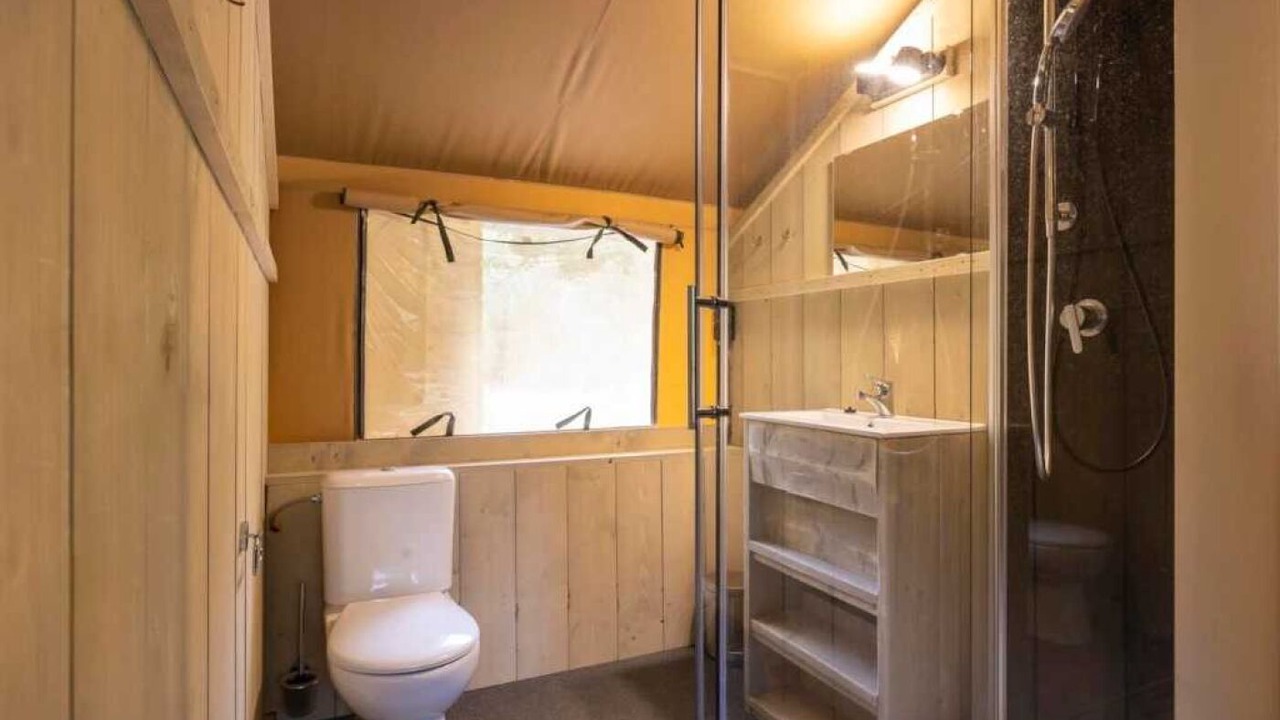 Photo of Bathroom in Signy-lAbbaye