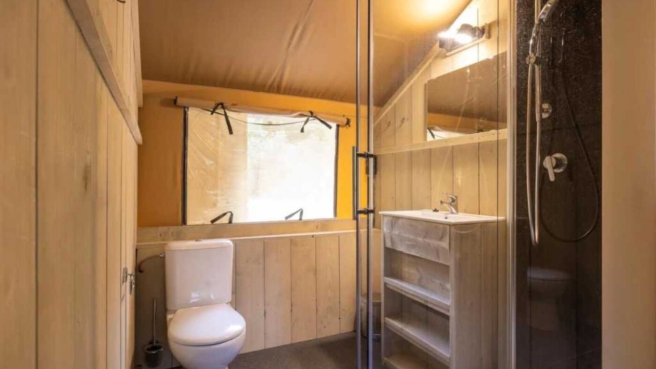 Photo of Bathroom in Signy-lAbbaye