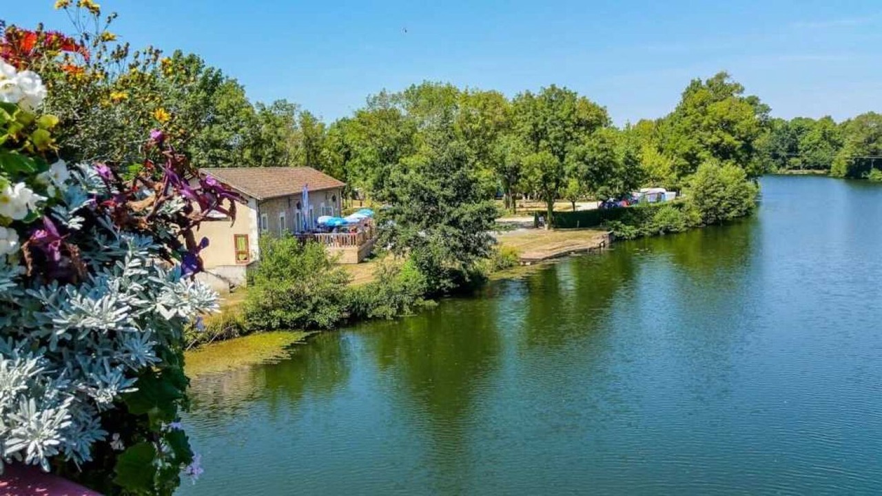 Photo of Others in Montpon-Menesterol