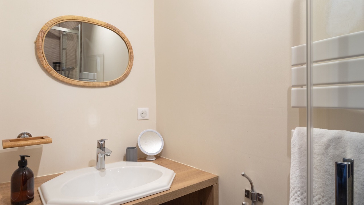 Photo of Bathroom in Maurepas