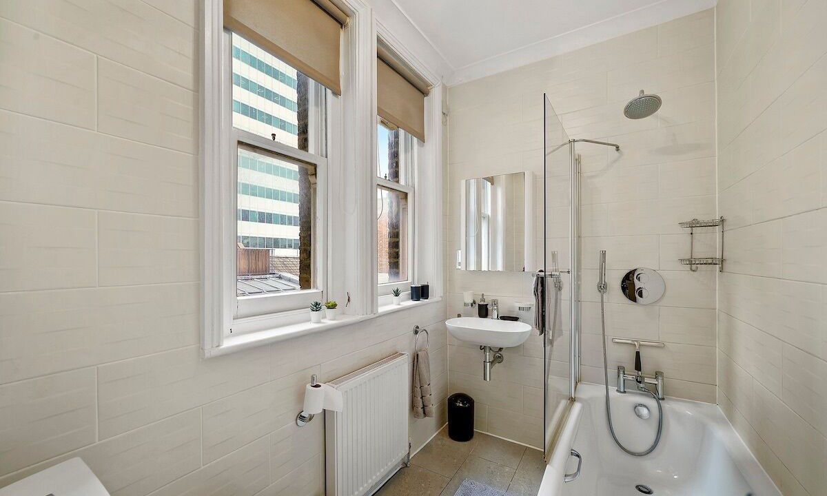 Photo of Bathroom in Holborn and Covent Garden