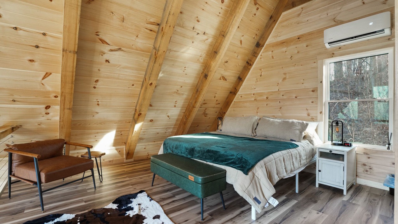 Photo of Bedroom in Creola