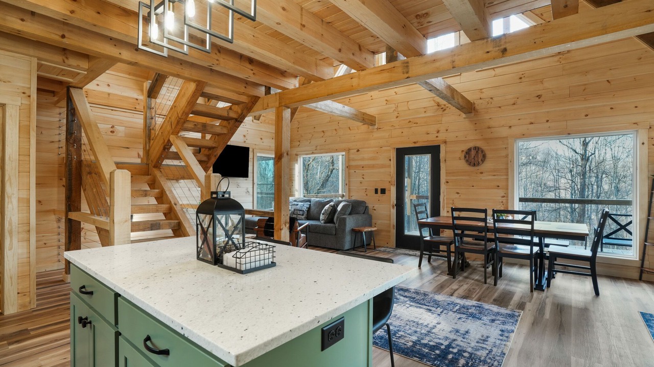 Photo of Livingroom in Creola