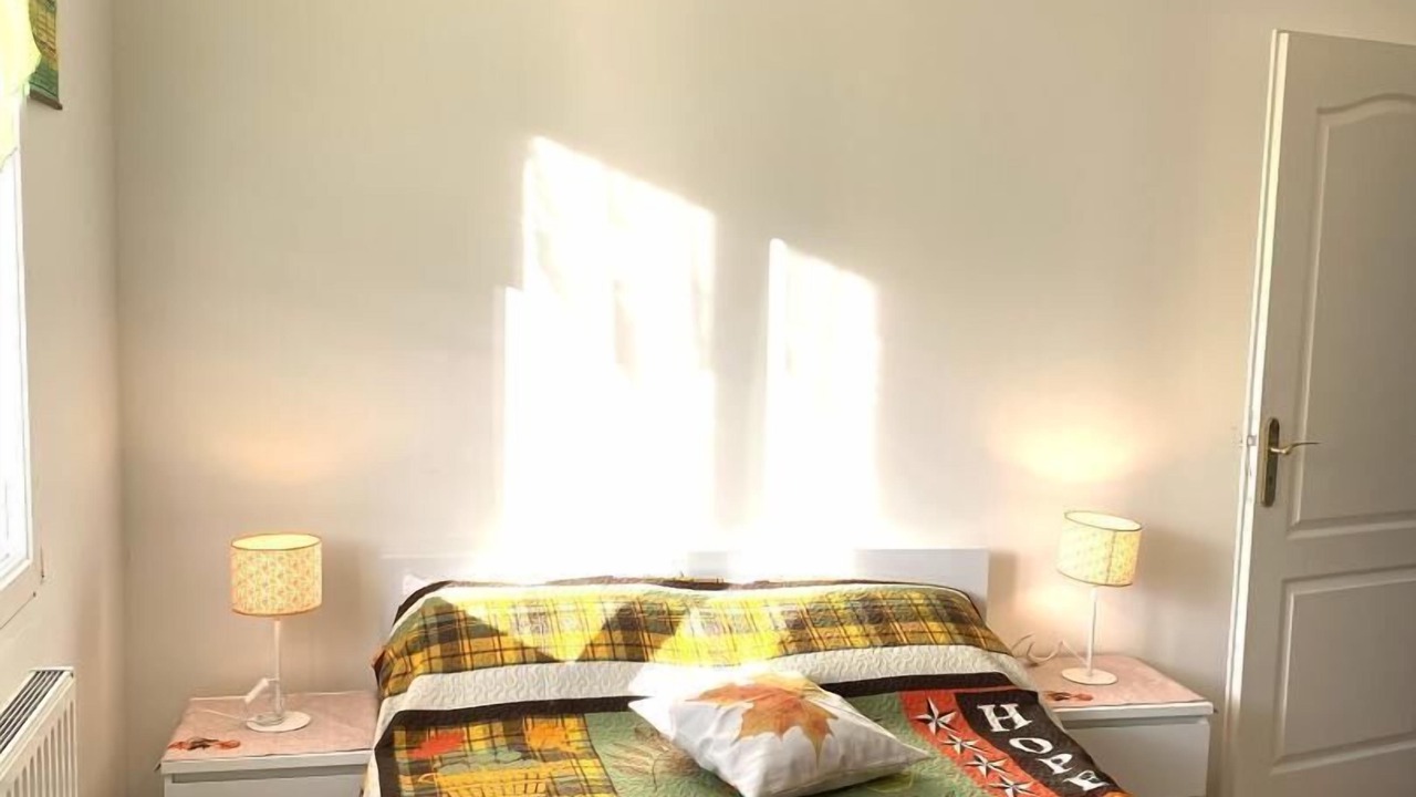 Photo of Bedroom in Douzy