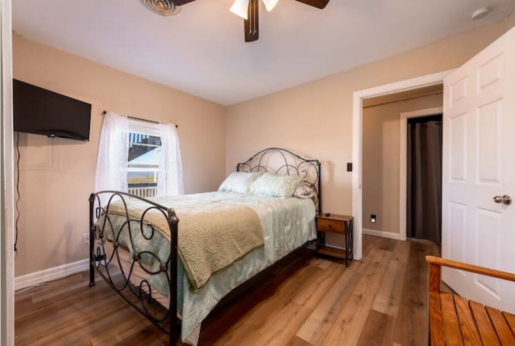 Photo of Bedroom in Branson