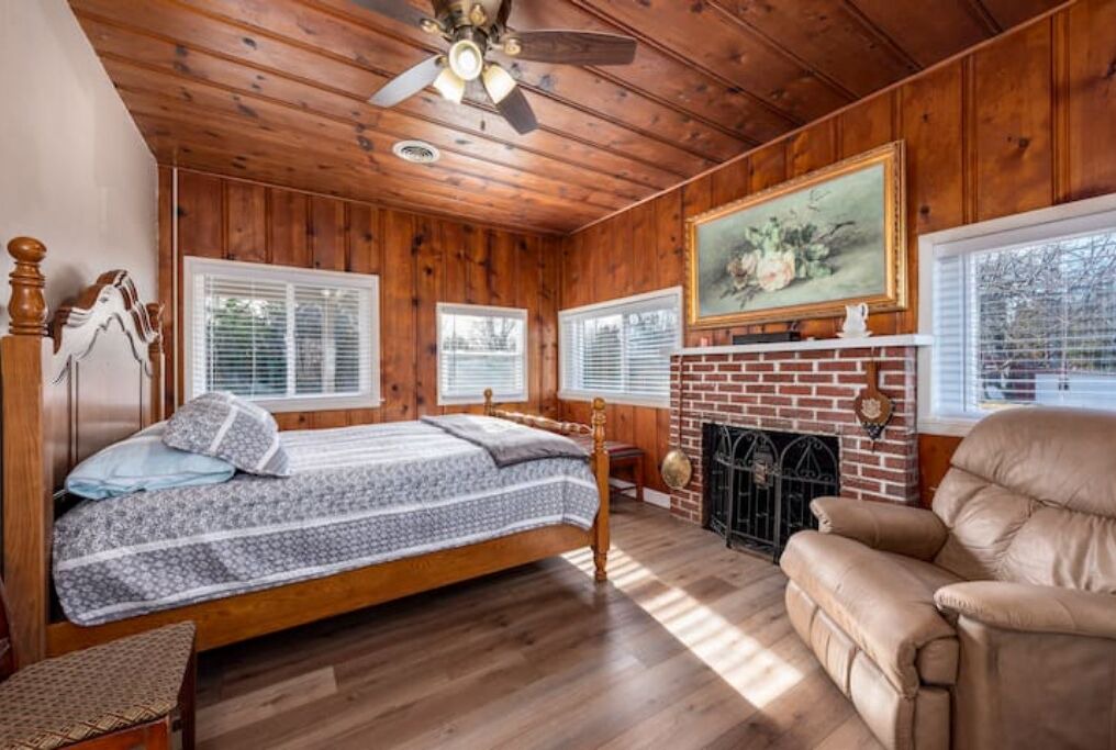 Photo of Bedroom in Branson
