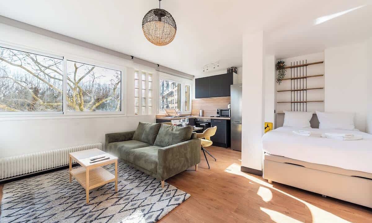 Photo of Bedroom in Republique–Point-du-Jour