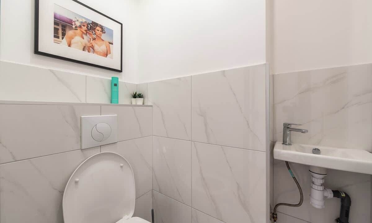 Photo of Bathroom in Republique–Point-du-Jour
