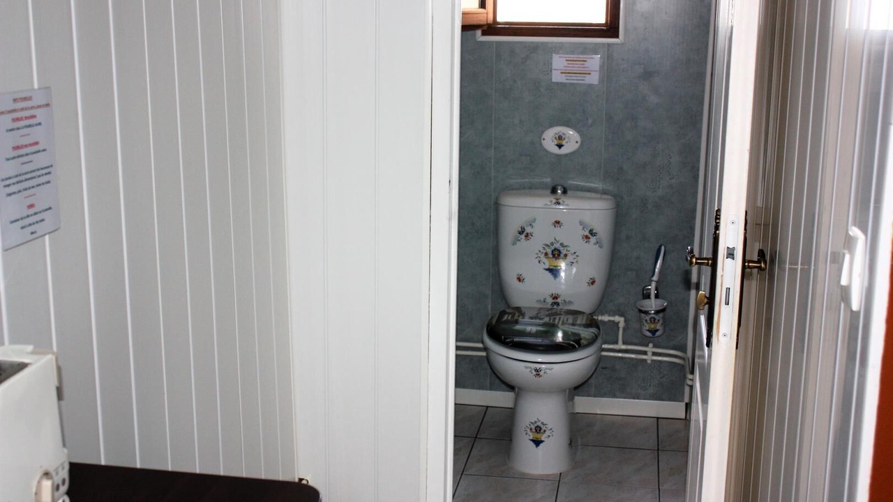 Photo of Bathroom in Ecrainville