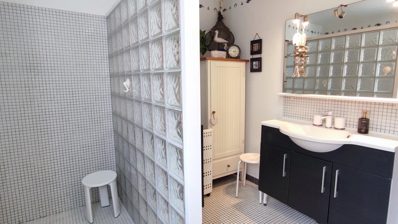 Photo of Bathroom in Bailleul-Neuville