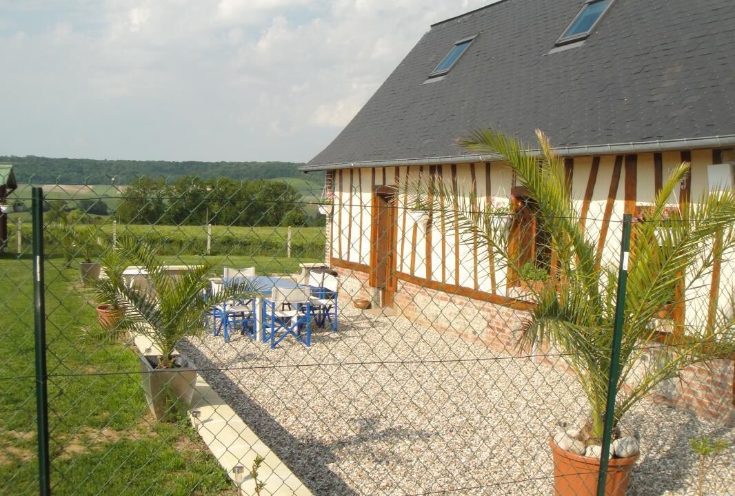Photo of Patio Balcony in Osmoy-Saint-Valery