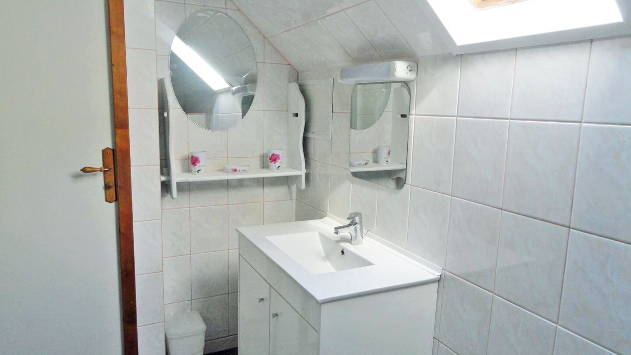 Photo of Bathroom in Saint-Sauveur-d'Emalleville