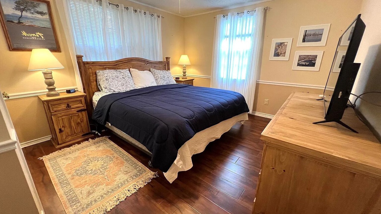 Photo of Bedroom in Graford