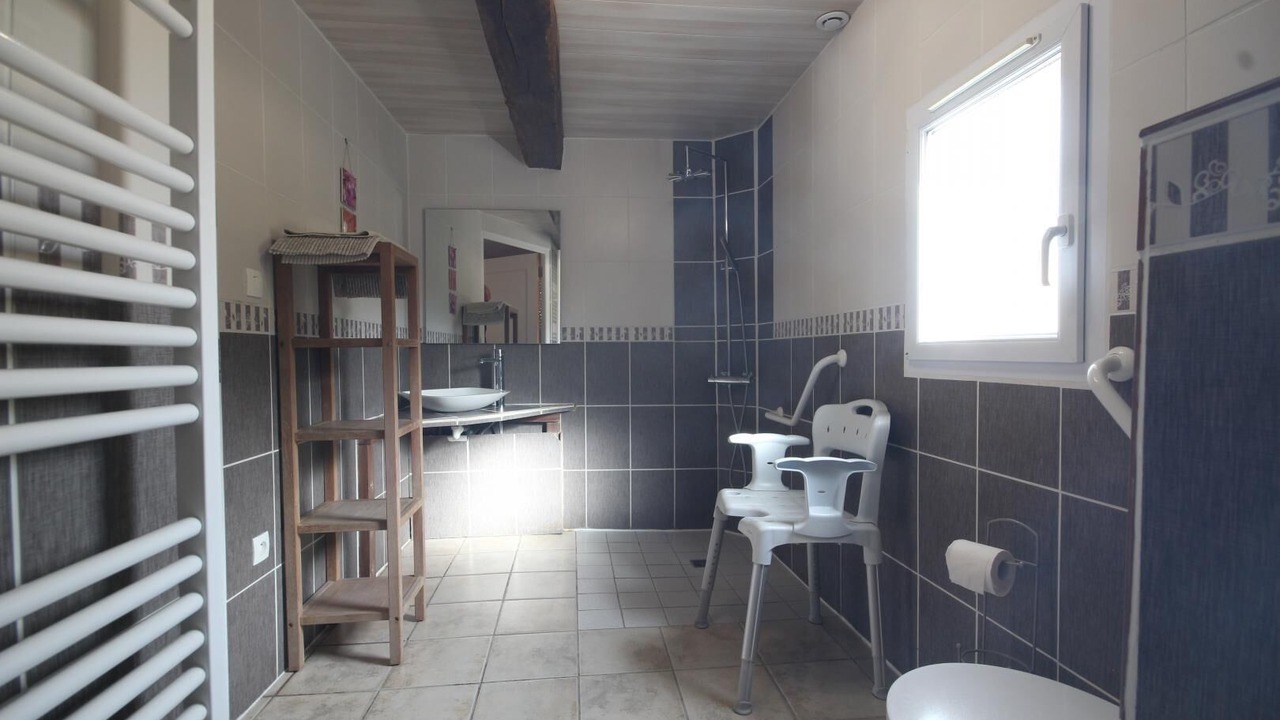 Photo of Bathroom in Saint-Leger-aux-Bois