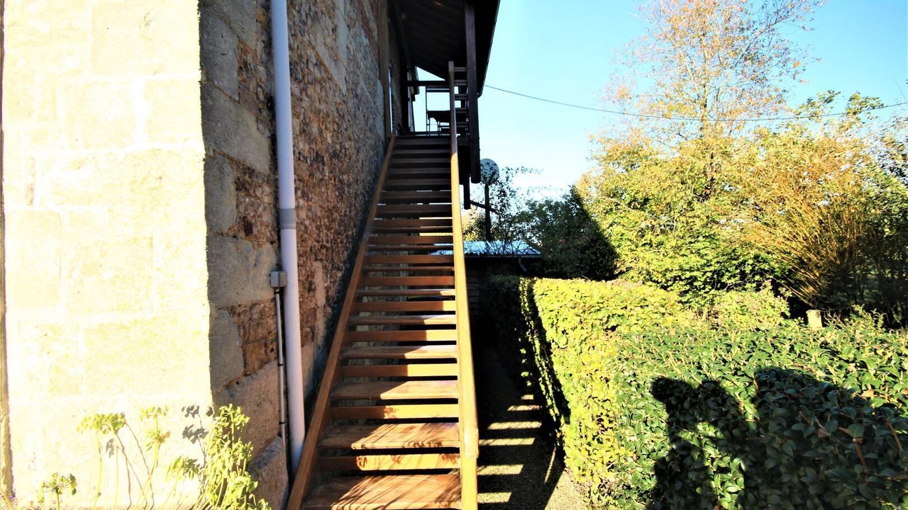 Photo of Outdoor in Benarville