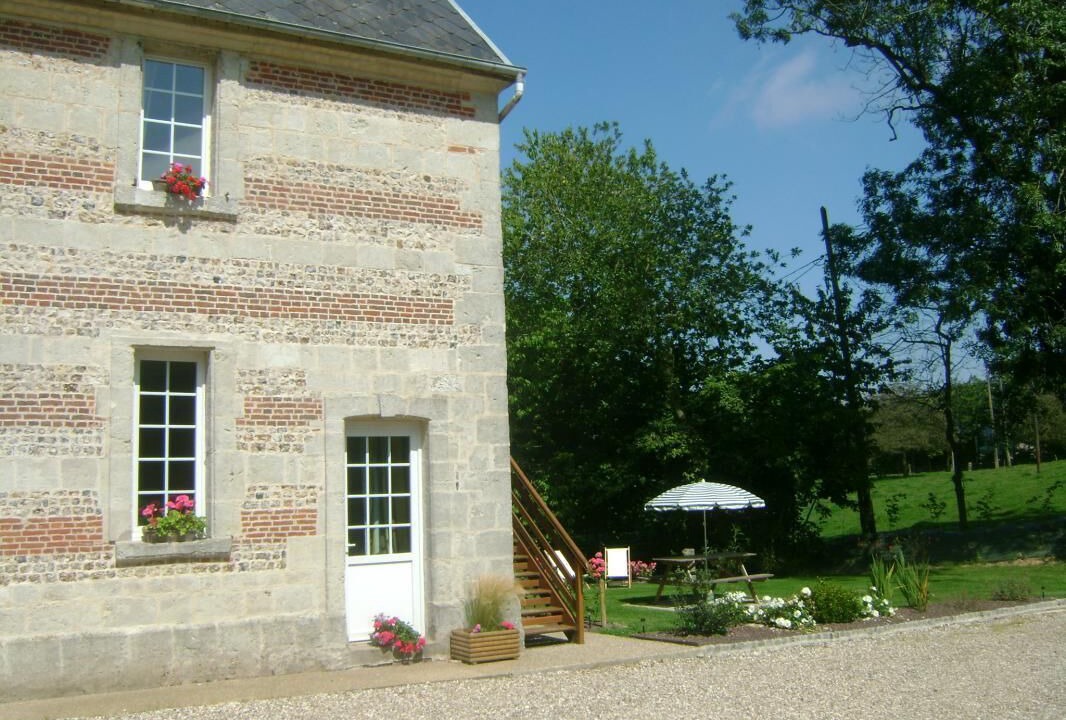 Photo of Outdoor in Benarville