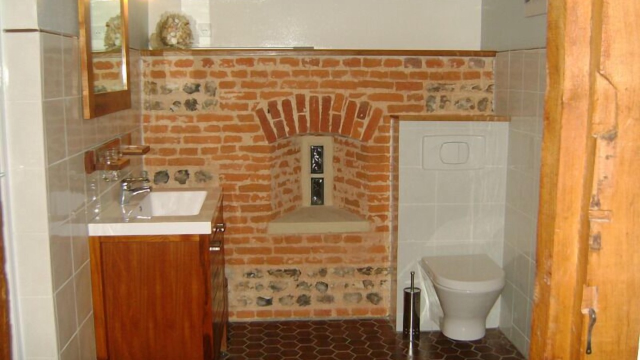 Photo of Bathroom in Benarville