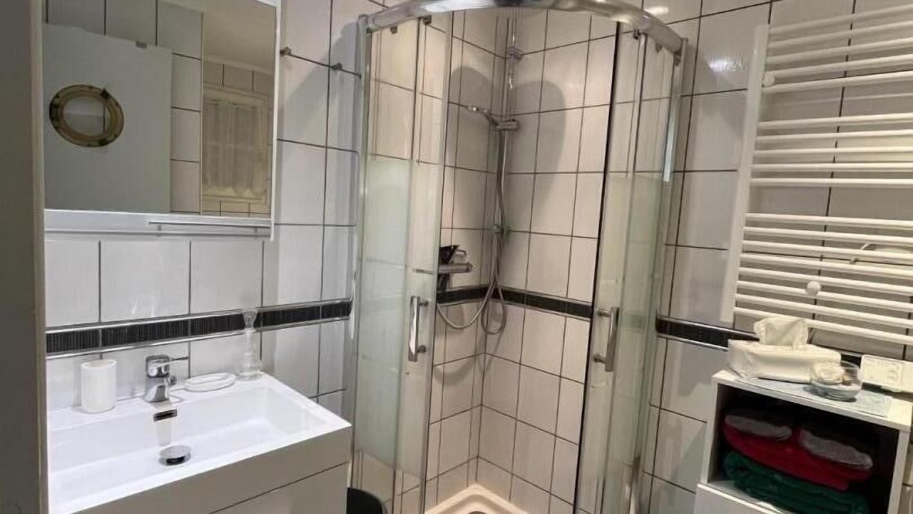 Photo of Bathroom in Eu