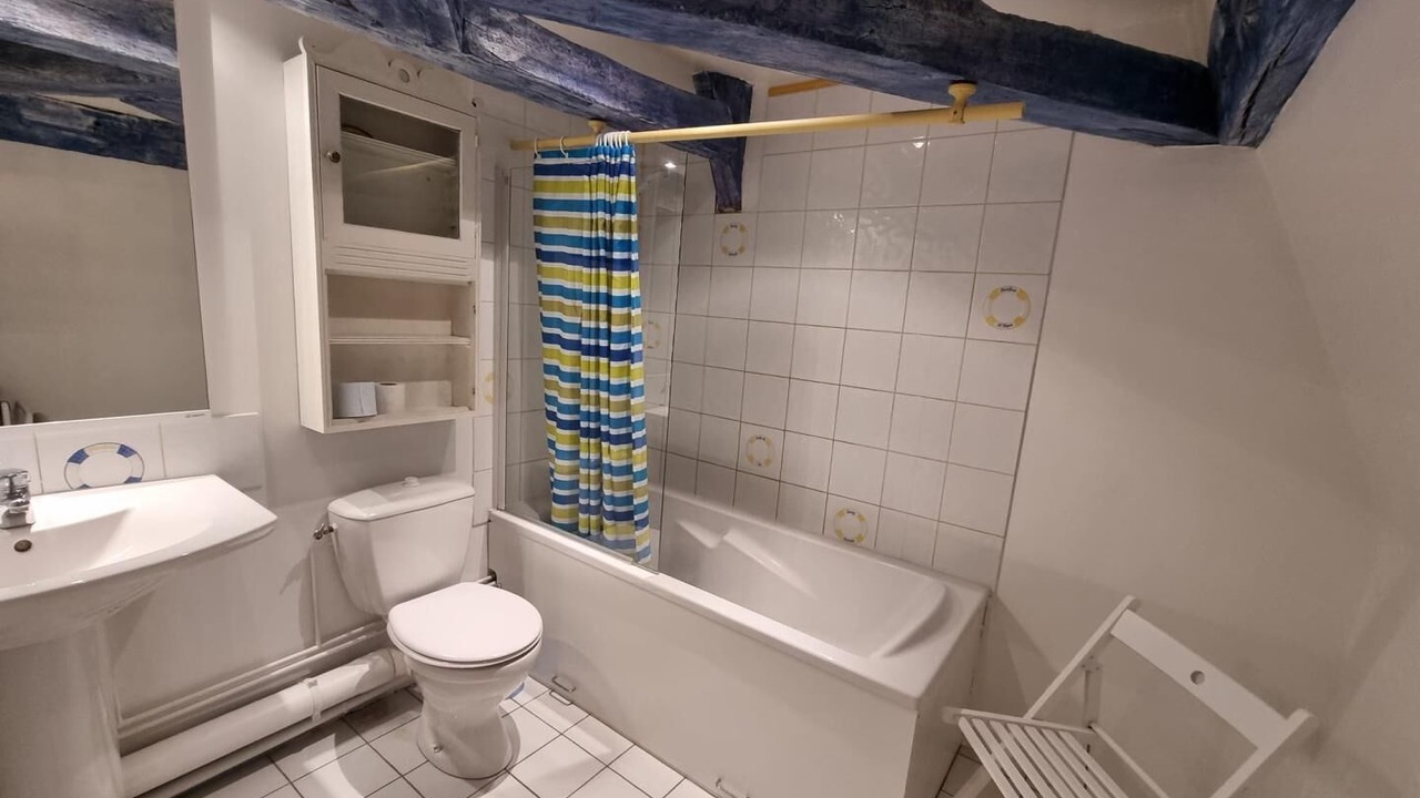 Photo of Bathroom in Gonneville-sur-Scie