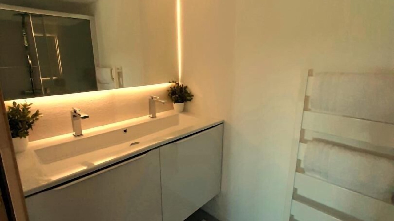 Photo of Bathroom in Neufchatel-en-Bray