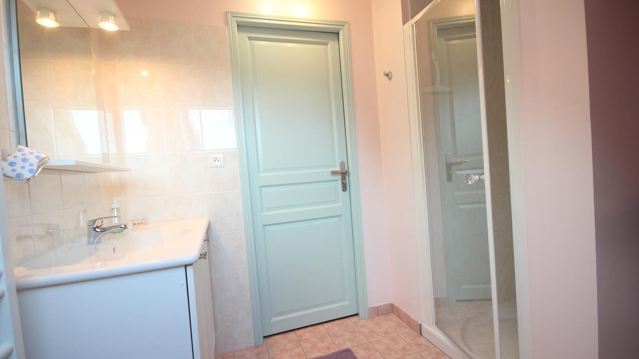 Photo of Bathroom in Roncherolles-en-Bray