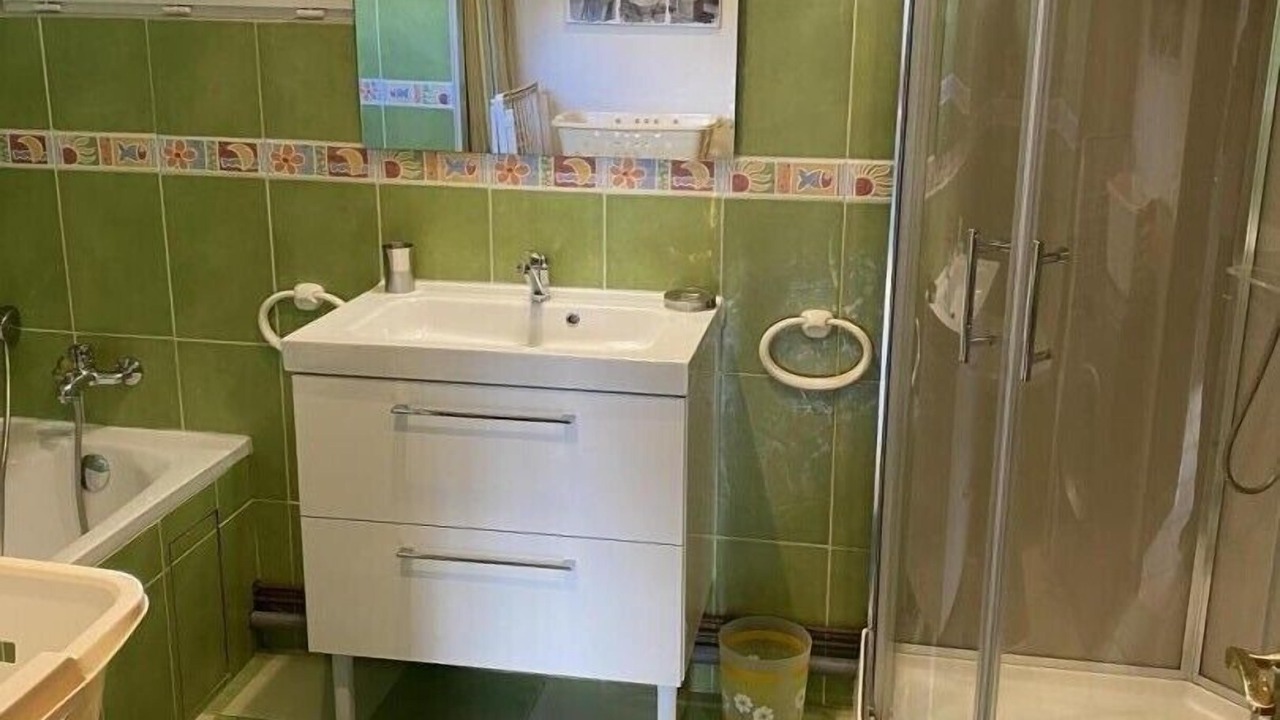 Photo of Bathroom in Canouville
