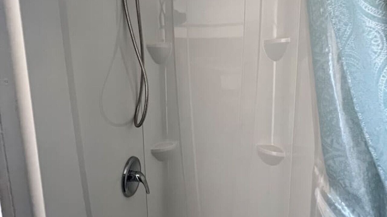 Photo of Bathroom in Niagara Falls