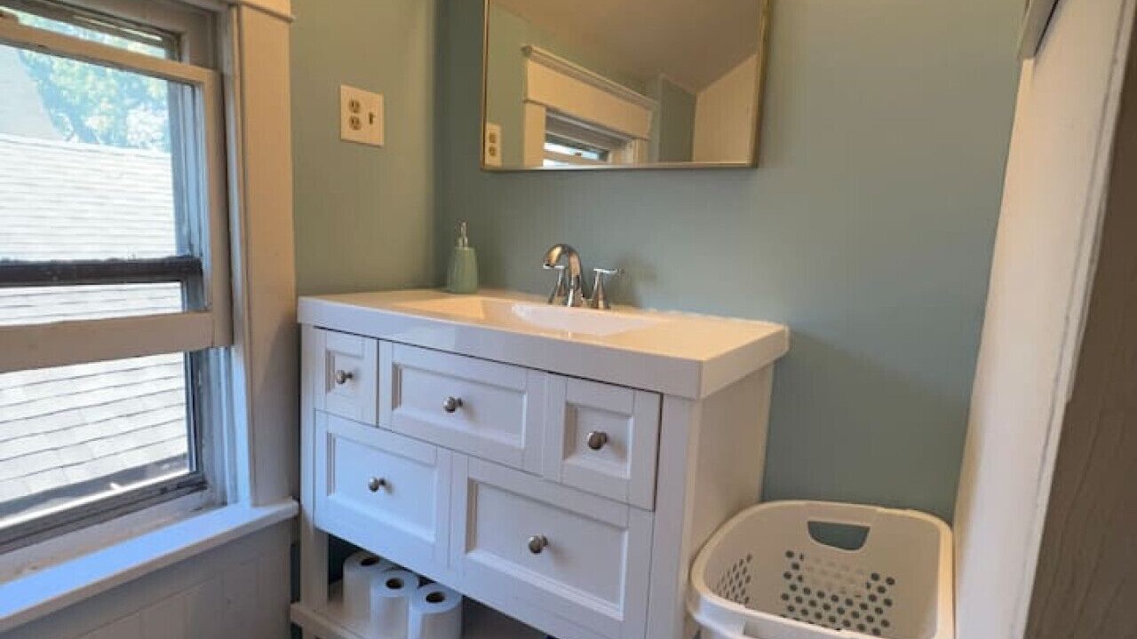 Photo of Bathroom in Niagara Falls