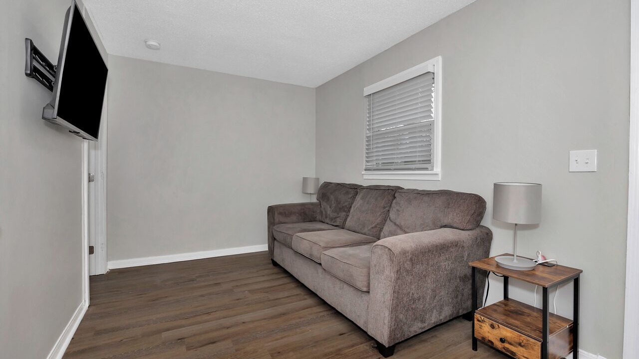 Photo of Livingroom in Redstone Arsenal