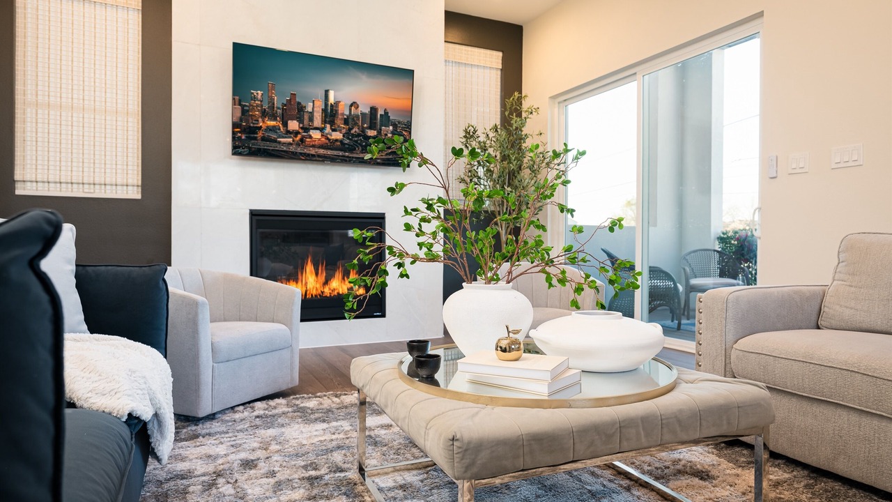 Photo of Livingroom in Washington Ave./ Memorial Park