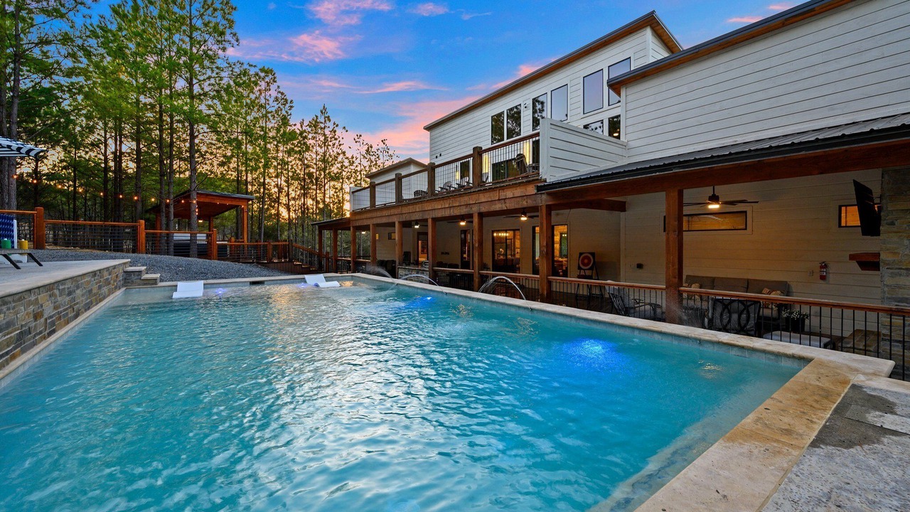 Photo of Outdoor in Pickens